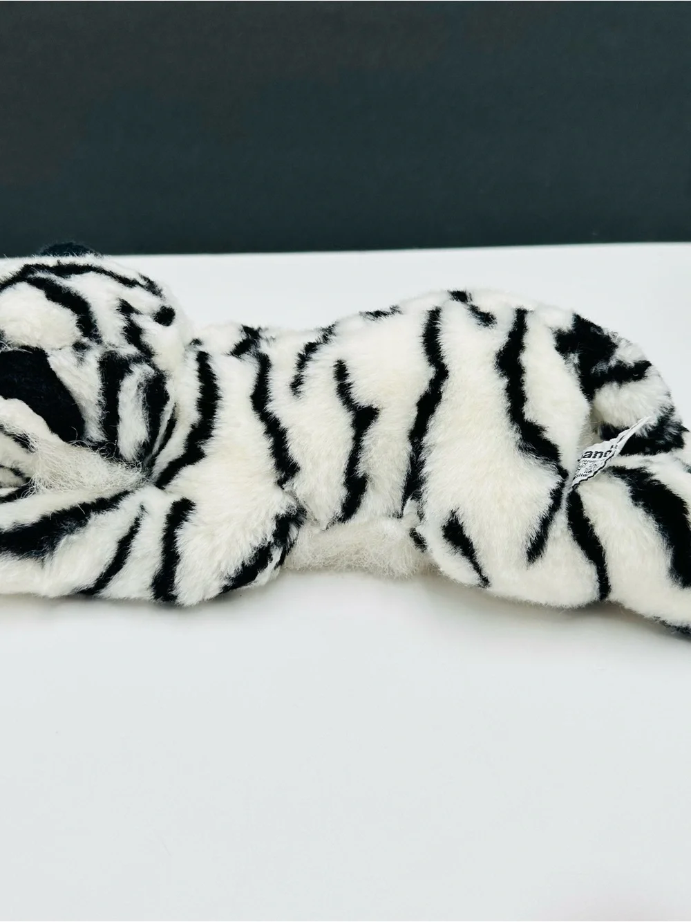 Russ Berrie Plush White Snow Tiger Chandani 90s Stuffed Animal 11” L Blue Eyes